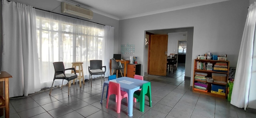 To Let 4 Bedroom Property for Rent in Protea Park North West